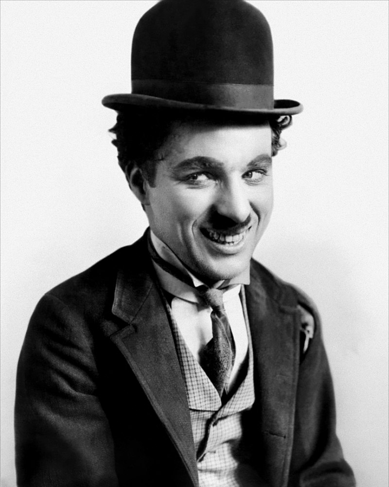 #UndiacomoHoy - Nace Charles Chaplin en 1889, mundialmente conocido por su personaje Charlot.