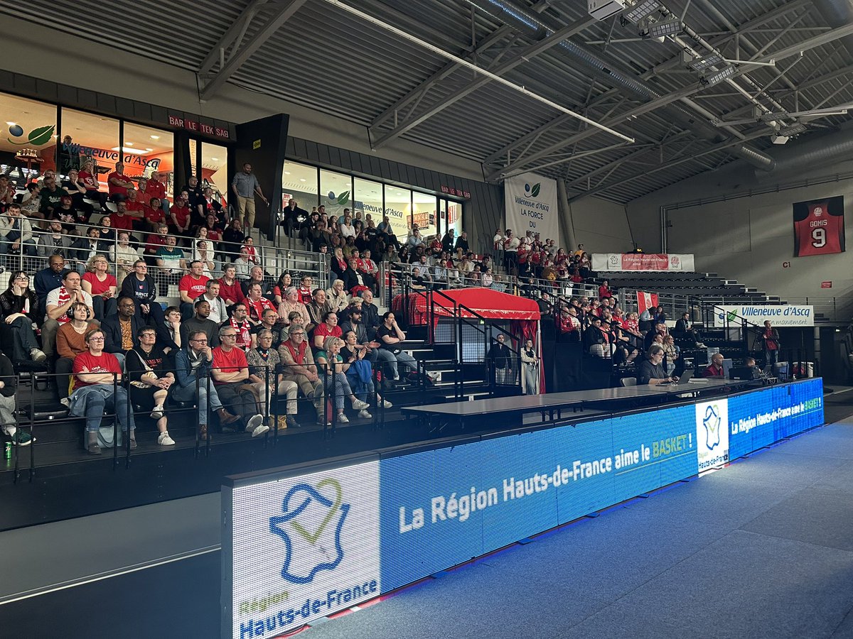 HISTORIQUE !!!!!! Elles sont en finale ✌️ Bravo à nos Villeneuvoises pour cette formidable victoire face à Prague dans le cadre de l’#EuroligueFeminine. Quel match, dans une ambiance de folie au Palacium où les supporters ont pu suivre le match à distance. Rendez-vous…