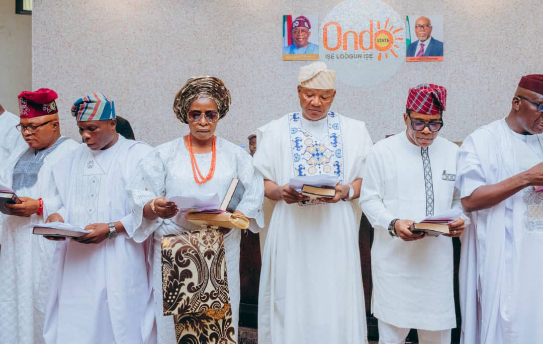 Ondo State Governor, Hon. Lucky Orimisan Aiyedatiwa, inaugurated 12 newly appointed Commissioners into the State Executive Council. The newly inaugurated Commissioners are Pastor Segun Ayerin, Mr Olaolu Akindolire, Alhaji Amidu Takuro, Dr Banji Ajaka, Mr Boye Ologbese,