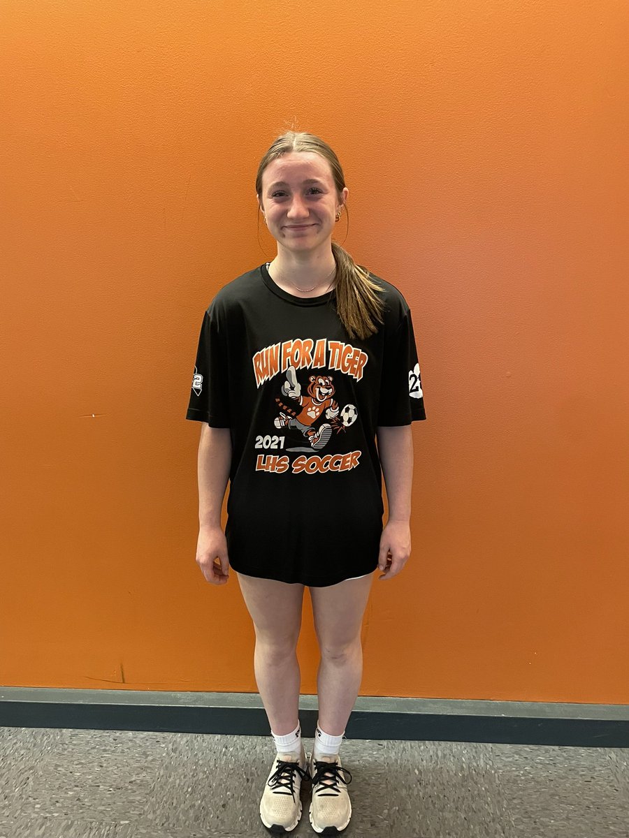 Congratulations to FRESHMAN Ava Merkel on setting a new school record in the 40yd dash (4.91 laser)!! She's been CONSISTENTLY crushing it in her training all year. 100m and 200m school record up next 👀