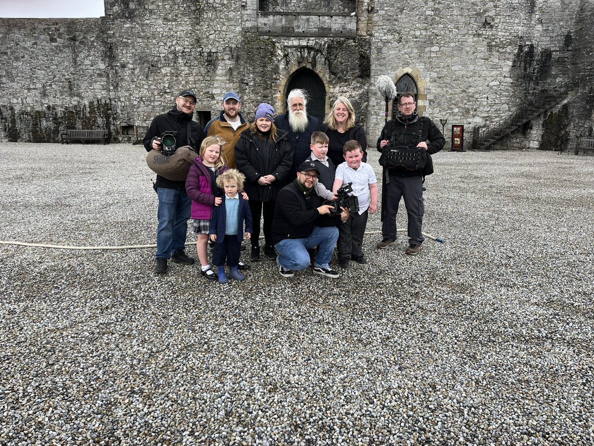 Last day of filming at @KingJohnsCastle and the children joined us today. Well done Erin, Tyler, Tony and Daithi.

#ChildrenOfTheCastle #Film #Ireland #Limerick