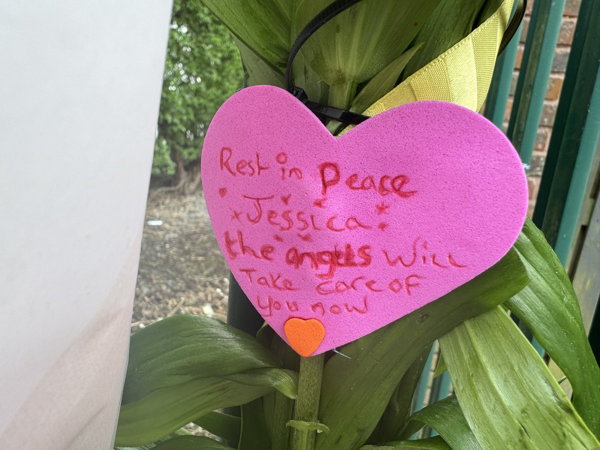 Tributes for five year old Jessica, the little girl killed after her cycle and a lorry collided in Hull yesterday. A community is in mourning, as Jessica’s school describes her as ‘wonderfully unique, curious, funny and so very kind’ I’ll have the full story on @looknorthBBC