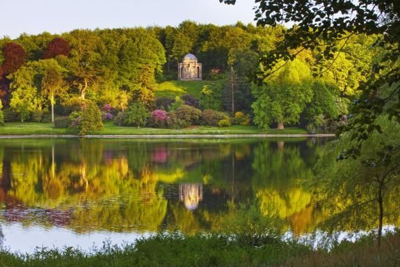 Exhibition celbrates 300 years of #Stourhead as a home A new exhibition at the National Trust property Stourhead shines a light on the women who shaped this stately home over the past three centuries (via @greatbritlife) buff.ly/43O1DWW #History #Stourhead