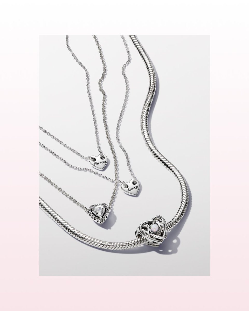Calling all first-time moms! Celebrate your step into motherhood with special charms and pendants. to.pandora.net/FFMvdI