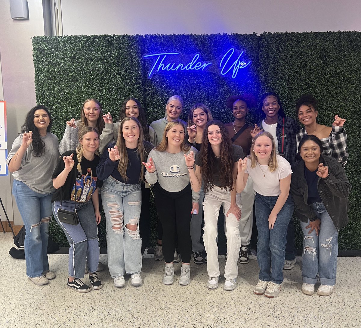 SWOSUW's tweet photo. Our ladies enjoy watching the Thunder &amp; the Kings game last night. It was an electric atmosphere and awesome comeback @okcthunder! Go Dawgs! 🐶🏀 https://t.co/M3KaAXeNz2