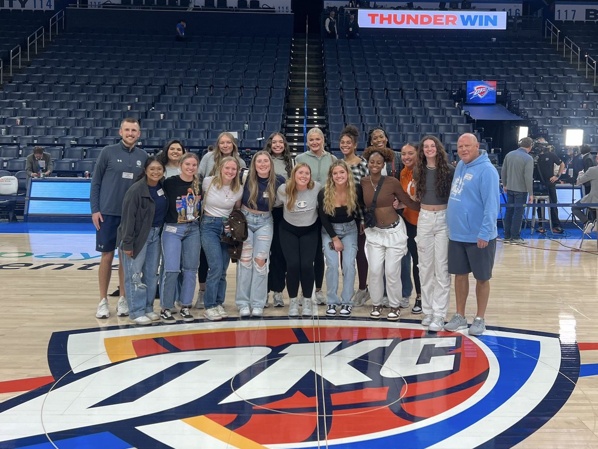 SWOSUW's tweet photo. Our ladies enjoy watching the Thunder &amp; the Kings game last night. It was an electric atmosphere and awesome comeback @okcthunder! Go Dawgs! 🐶🏀 https://t.co/M3KaAXeNz2