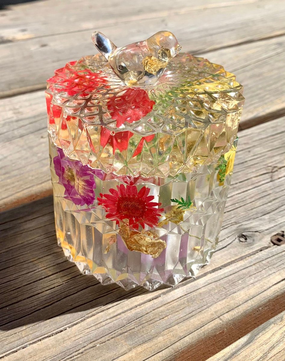 Looking to add some floral decor to your organization? Check out this 35% off piece!  buff.ly/43S0ygW 
.
.
.
.
.
#supportlocal #onlineshopping #handmade #summer #shopsmallonline #accessories #supportsmall #smallbusinessowner #smallbusiness #beautiful #etsyshop #giftideas