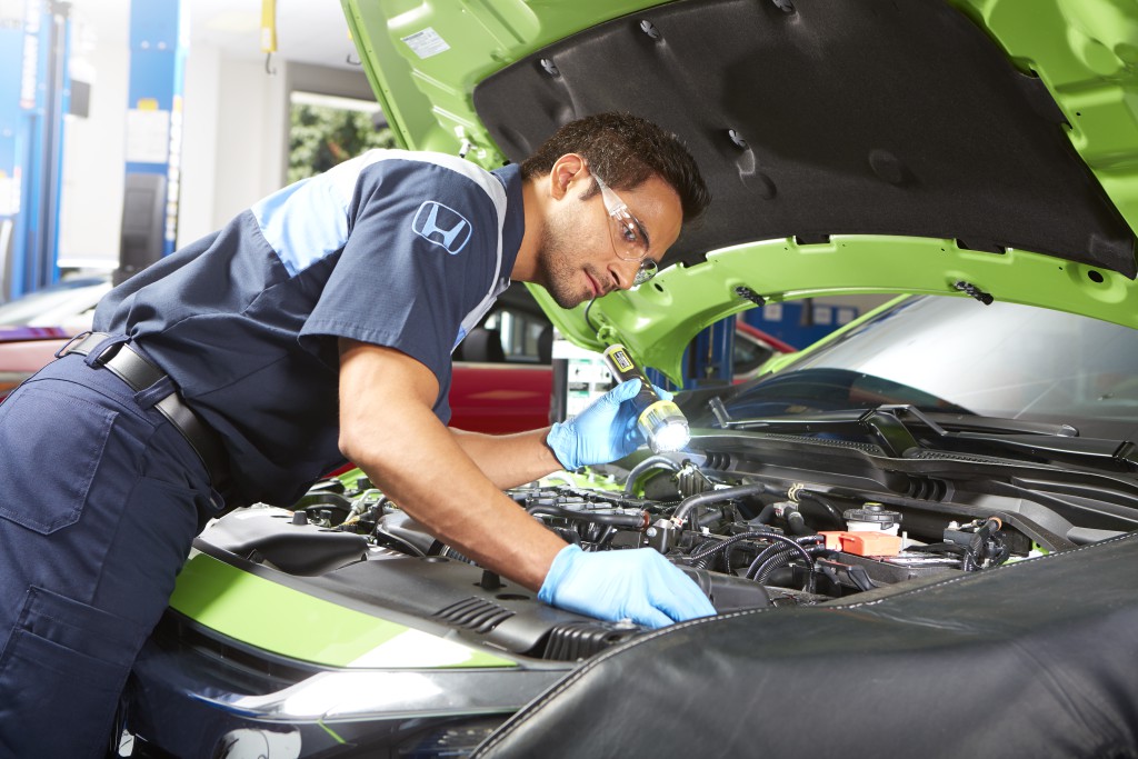 🧰 Give your vehicle the expert care it deserves! Don't miss out on this month's service savings: 1l.ink/SJFNKVW #Zanesville #ServiceCenter #CarMaintenance