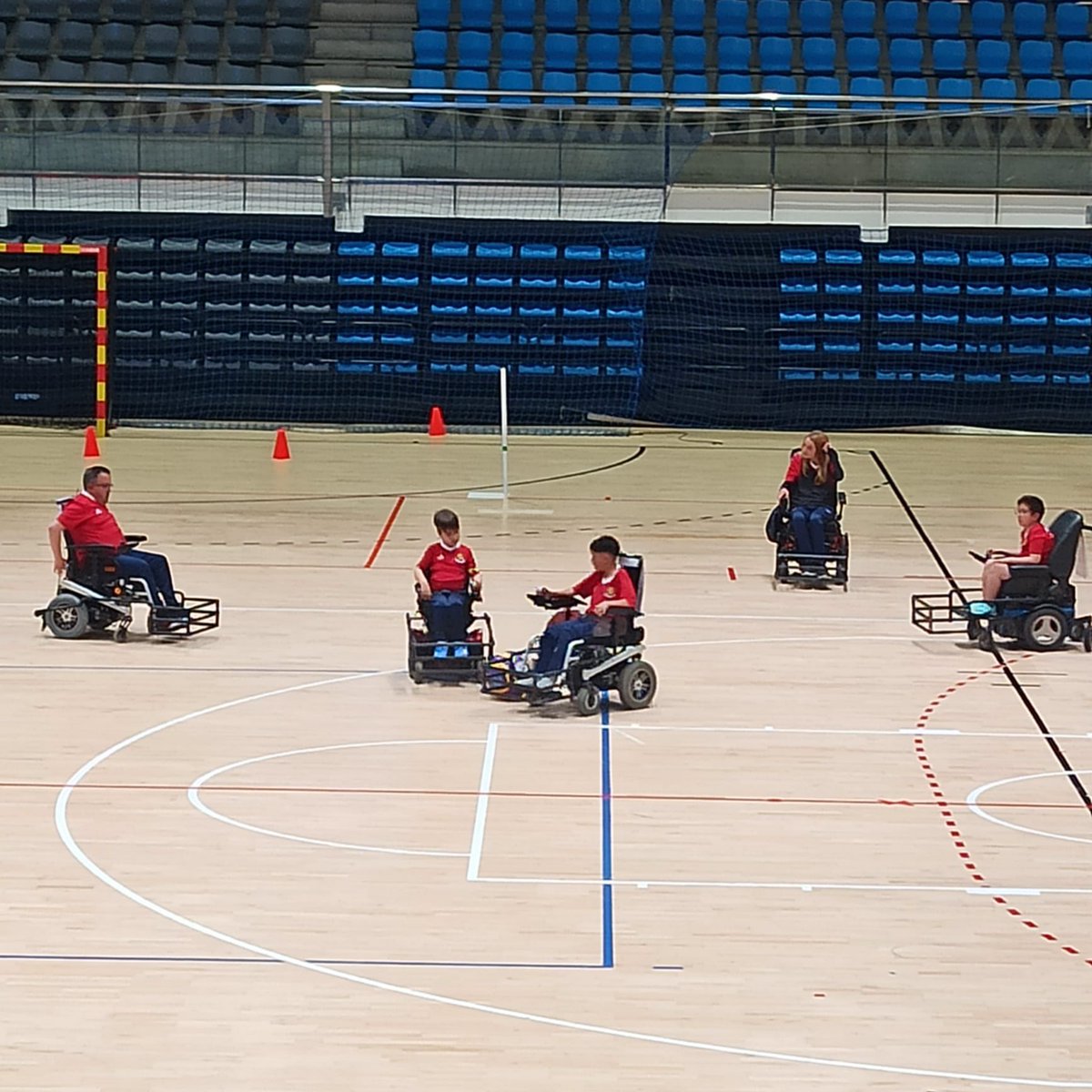 👍🏼 El Nàstic Powechair va disputar la Copa d’Espanya 2024 a Torrevieja el passat cap de setmana 🔴⚪️ L’equip grana va ser l’únic representant català en la cita on van participar 8 equips La propera cita serà la 2a jornada de la Copa Catalana al pavelló grana #SentimenTarragoní