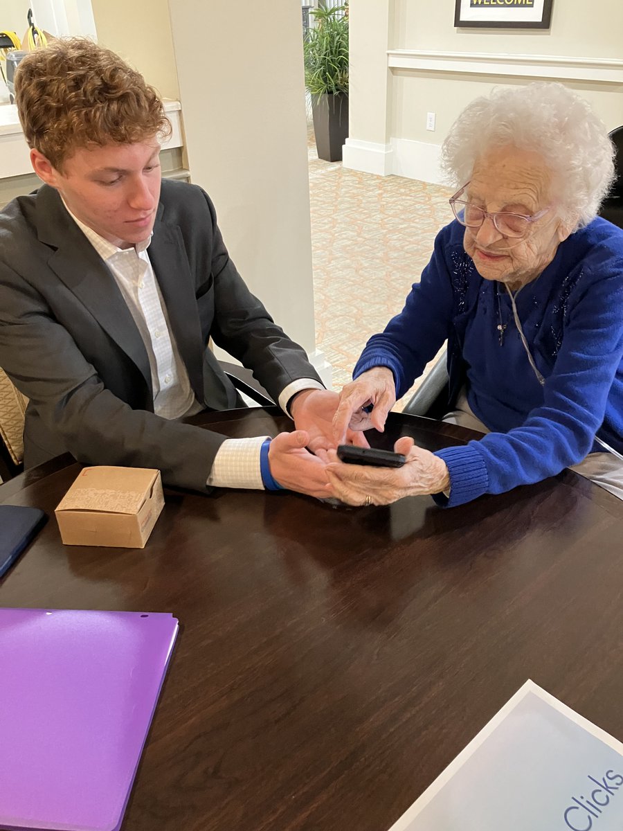 EVatBloomington's tweet photo. Today, Evergreen Residents received individual support for their cell devices because IU Kelly School of Business student, Adam, volunteered his time.  Adam helped more than 10 of our Residents figure out those pesky cell issues!  #ittakesavillage #silverclicks #getNtechywithit https://t.co/BsUgdtfSDR