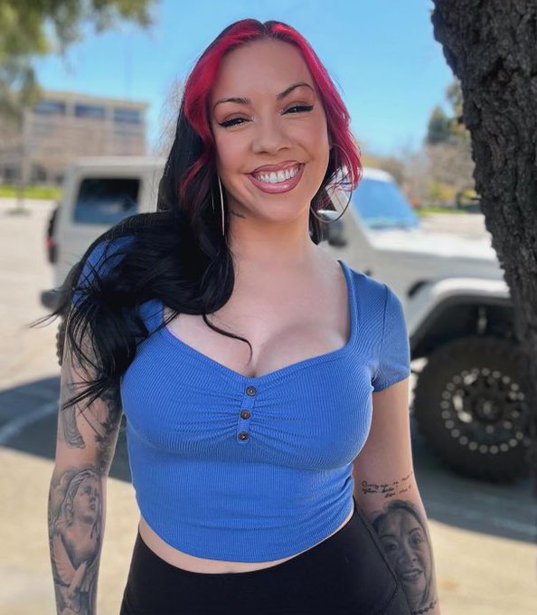 Never perfect but always worth it 💋 https://t.co/aUwi4DFhoK