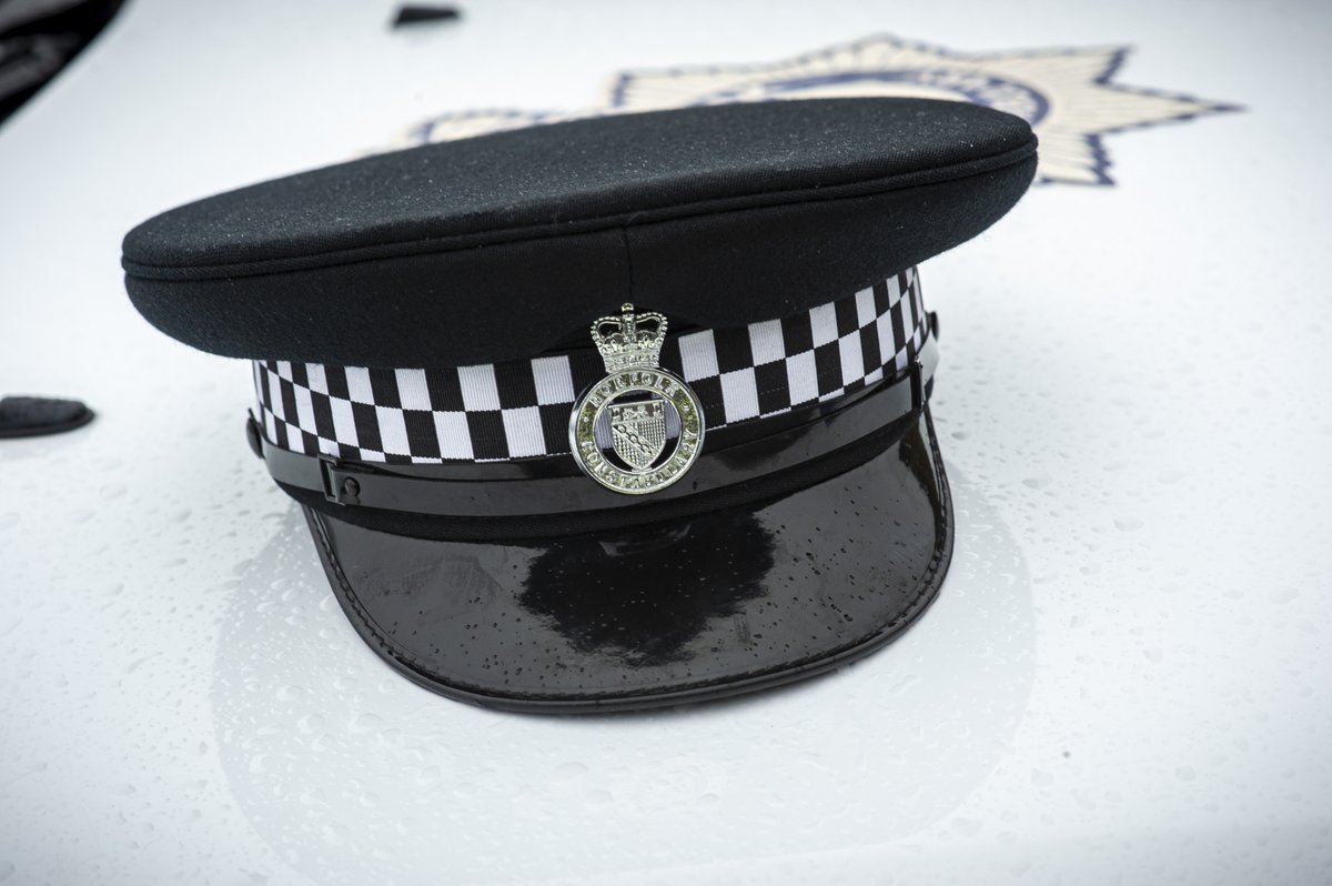 71% of respondents from Norfolk Police said that they would not recommend joining the police to others. 71% said they do not feel valued within the service. facebook.com/NorfolkPoliceF…