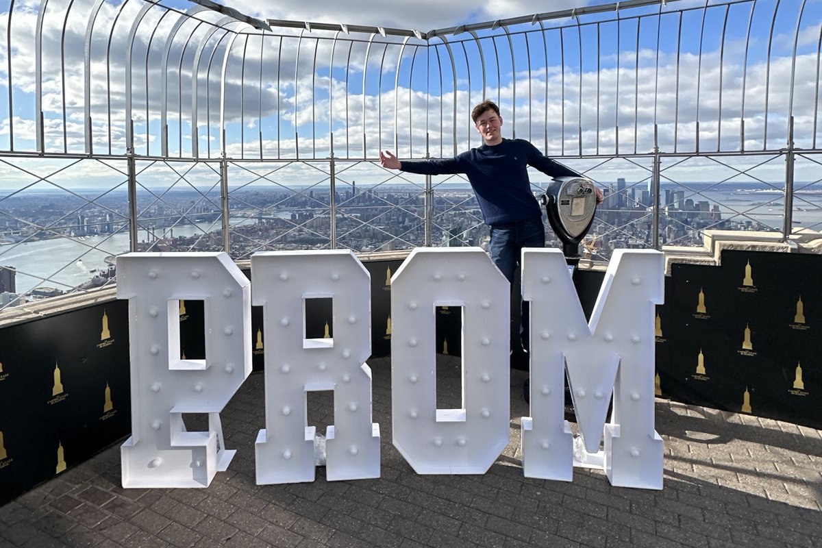 Interested in a Promposal at the top of the World? Find more information here: esbo.nyc/prom