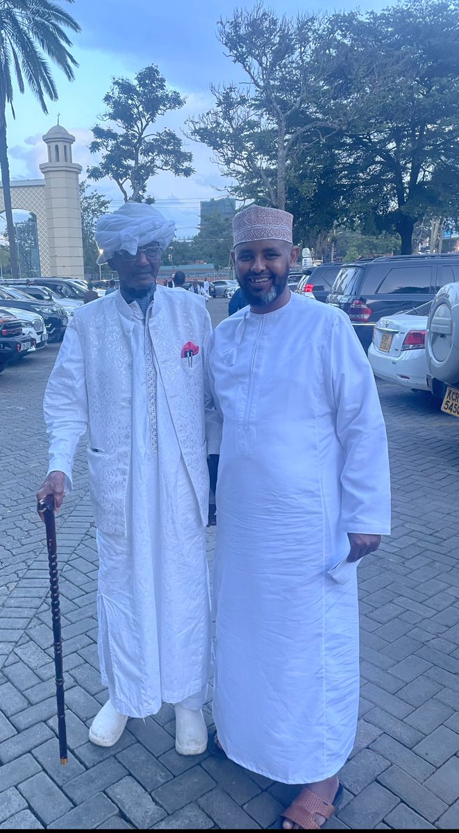 May Allah bless and give my lovely abtii (uncle) good health, long and righteous life.Eid won’t be complete without getting blessings from this legend.