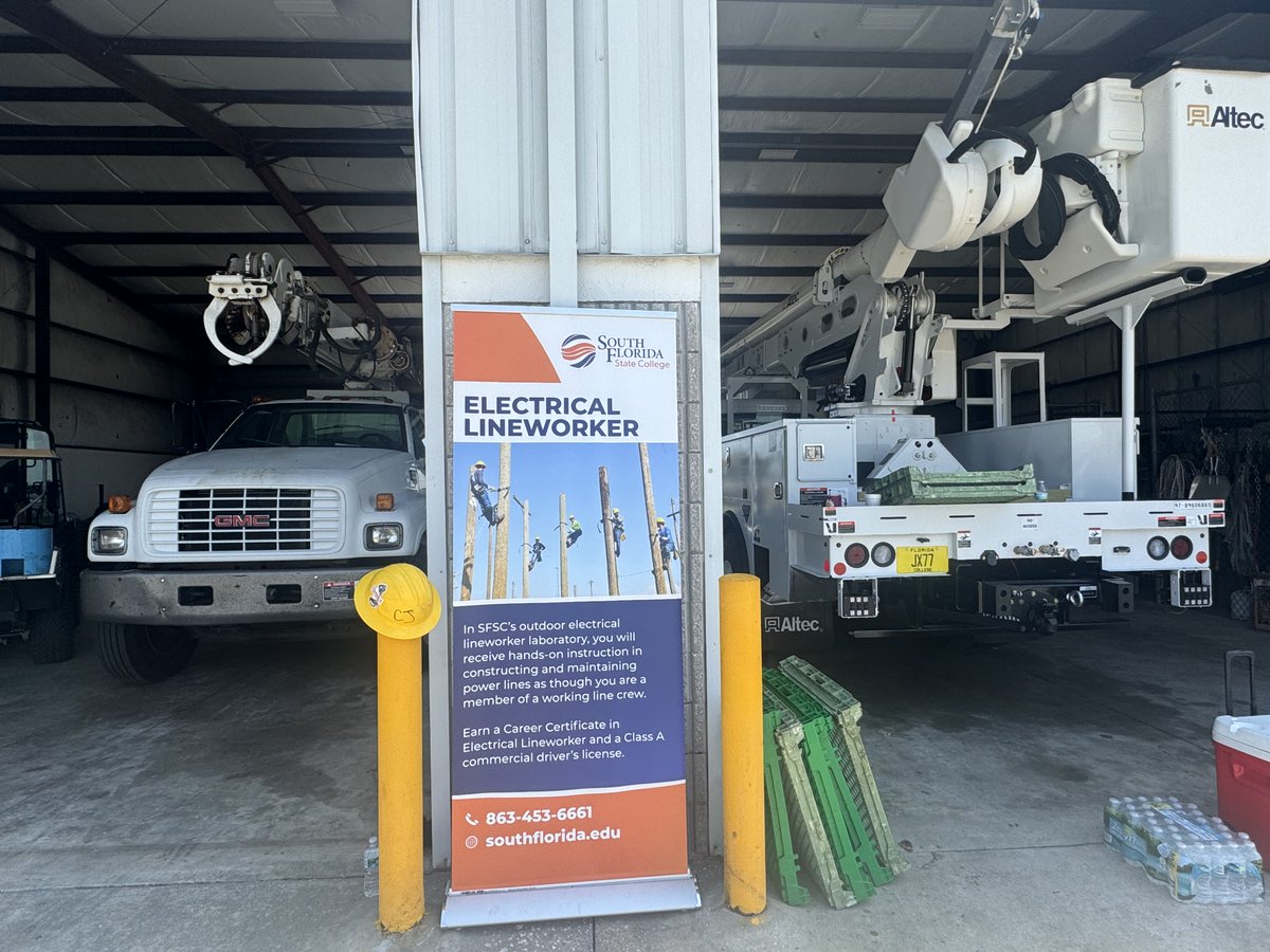 SFSCFDT's tweet photo. Grateful to have the support of our community partner and SFSC Foundation Annual Silver Partner @DukeEnergy interacting with our lineworker students.

#lineworker #SFSCPathways #DukeEnergy #electricity

@hawkins4florida https://t.co/iFf04n1IZK
