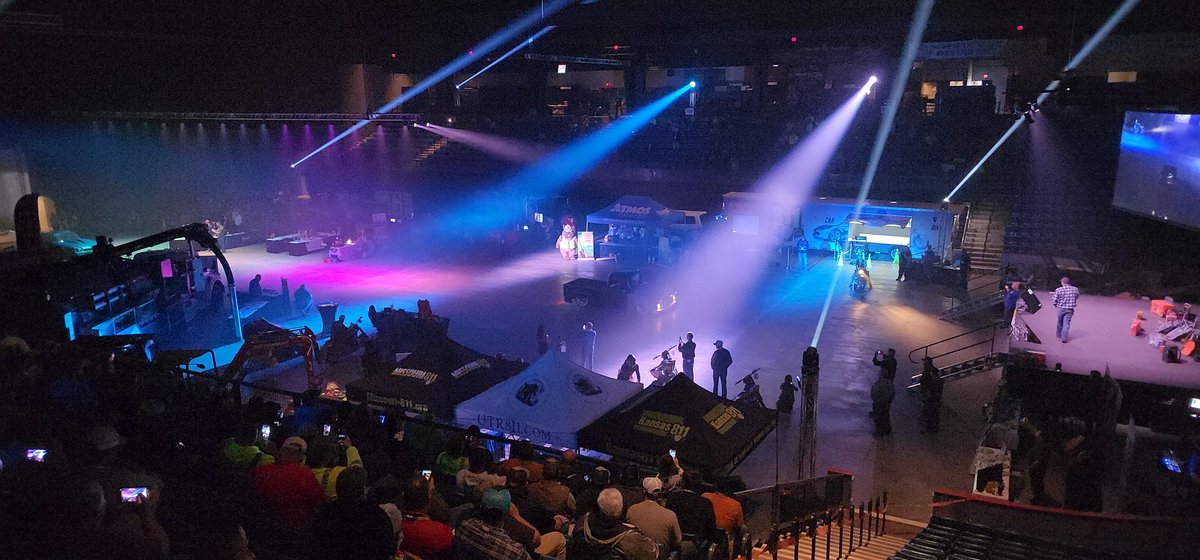 Safety takes all of us. <a href="/atmosenergy/">atmosenergy</a> is proud to be a part of the first #KansasSafetySummit.  Connecting with excavators statewide during  #NationalSafeDiggingMonth we are collaborating with our "peers underground" and <a href="/Kansas811/">Kansas 811</a> to ensure that we go home safe each day!