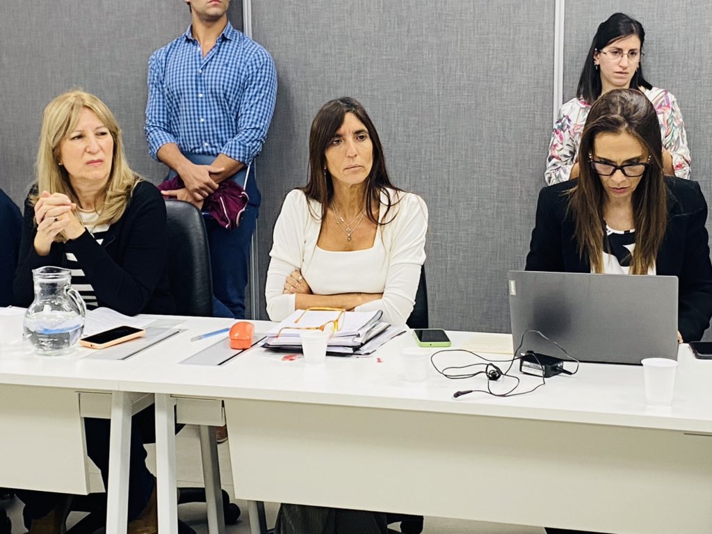 Comenzamos en <a href="/senadomendoza/">Cámara Senadores de Mendoza</a> el tratamiento del “Código Procesal Minero” impulsado por el Ejecutivo Provincial, y que fue aprobado por <a href="/DiputadosMza/">Prensa Diputados Mza</a> 
Recibimos a la ministra de <a href="/energiayamb_mza/">Energía y Ambiente Mendoza</a> 
<a href="/JimehLatorre/">Jimena Latorre</a> y al director de minería <a href="/JeronimoShantal/">Jeronimo Shantal</a> para explicar la propuesta👇