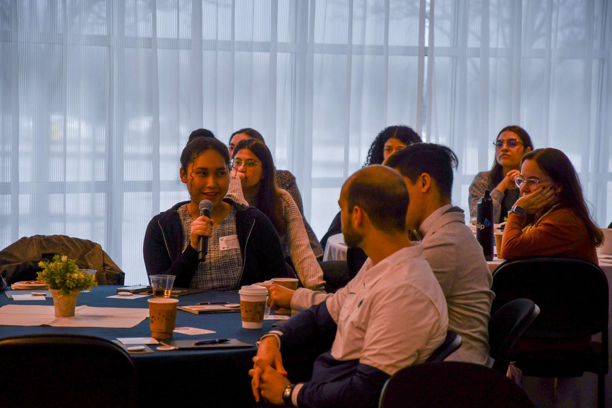 PSU_Undergrad's tweet image. The First-Gen Student Support Summit was hosted by @psu_success on April 3 where hundreds of participants joined the conversation online or in person. The day opened with an inspiring keynote from Alejandra Campoverdi followed by engaging virtual sessions. #PSUFirstGen #PennState