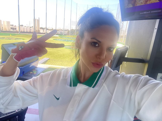 I&rsquo;ve told 15 women to square their shoulders https://t.co/ZTNoV5A5Rq