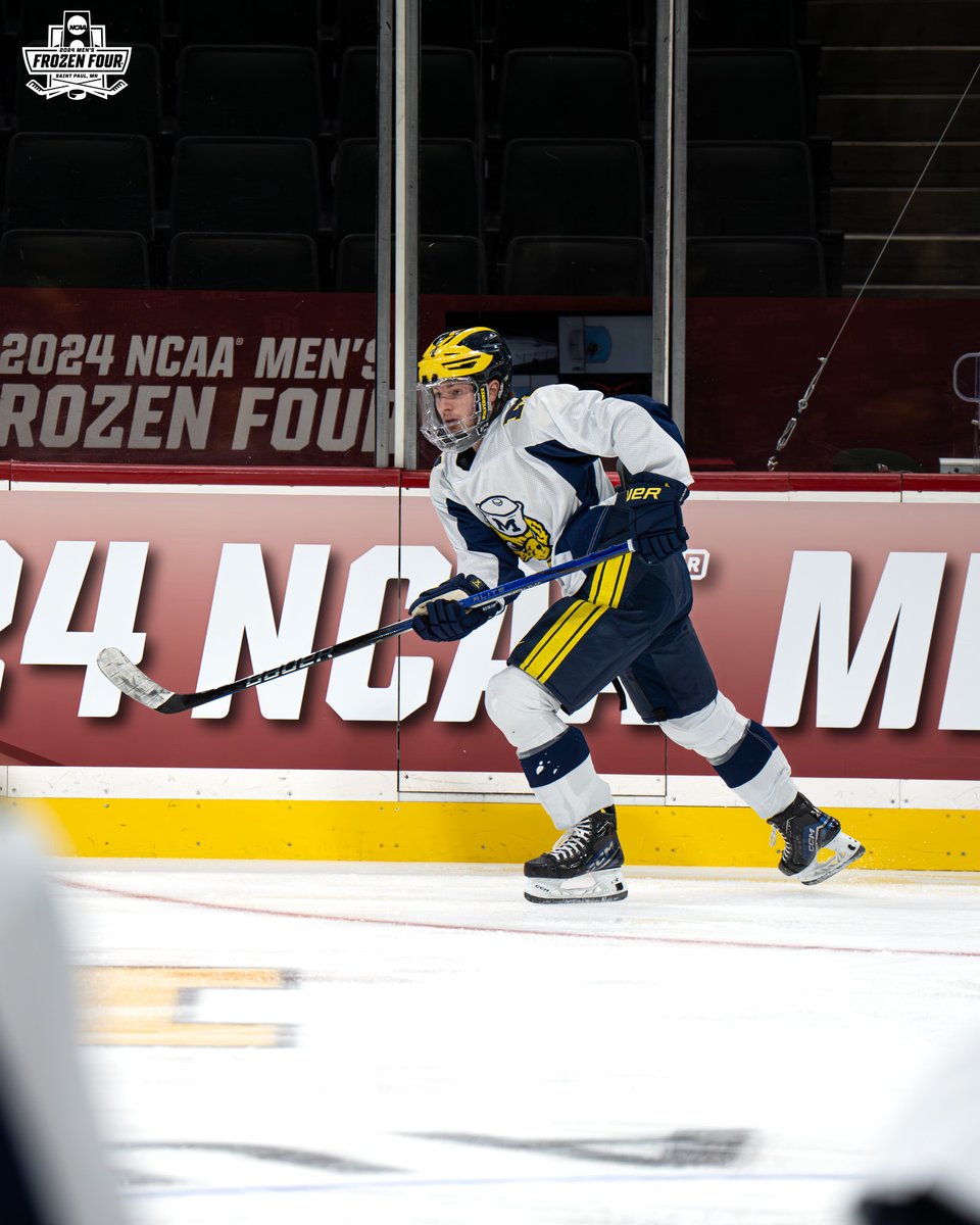 All smiles from the Wolverines. 〽️ #MFrozenFour x @umichhockey