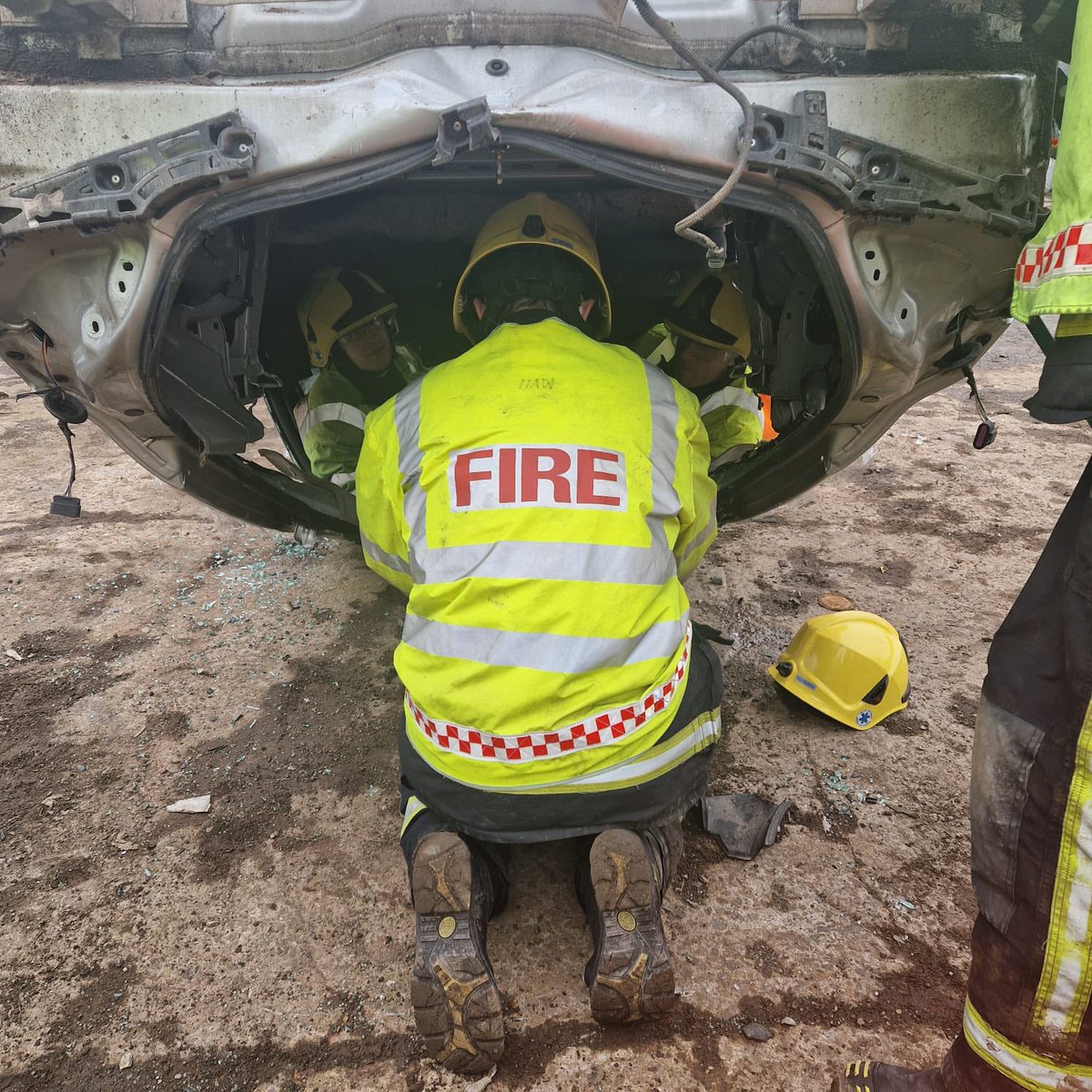 Our recruits are completing their Road Traffic Collision course this week. Part of the course includes @GardaTraffic officers from the RPU discussing forensic collision investigation and evidence preservation. #interagency #rpu #garda