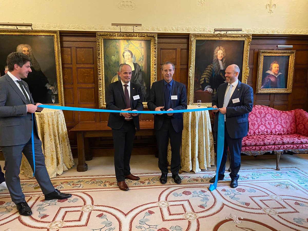 Germany is a key investment location for UK businesses. Germany’s economic development agency GTAI has already helped 100s of 🇬🇧 companies to set up in 🇩🇪 Today @GTAI_London opened its new offices in London - Congrats to CEO Robert Hermann & his team in London!