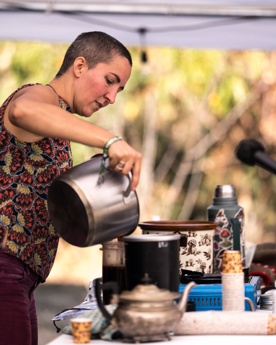 A sunny day workshop in 2022 at Rad Myco 6 with Courtney from Hips and Haws Wildcrafts sharing her mushroom medicine making magic. A great teacher, and a great time.

What do you want to learn about medicinal mushrooms this year at Rad Myco?? Let us know below!