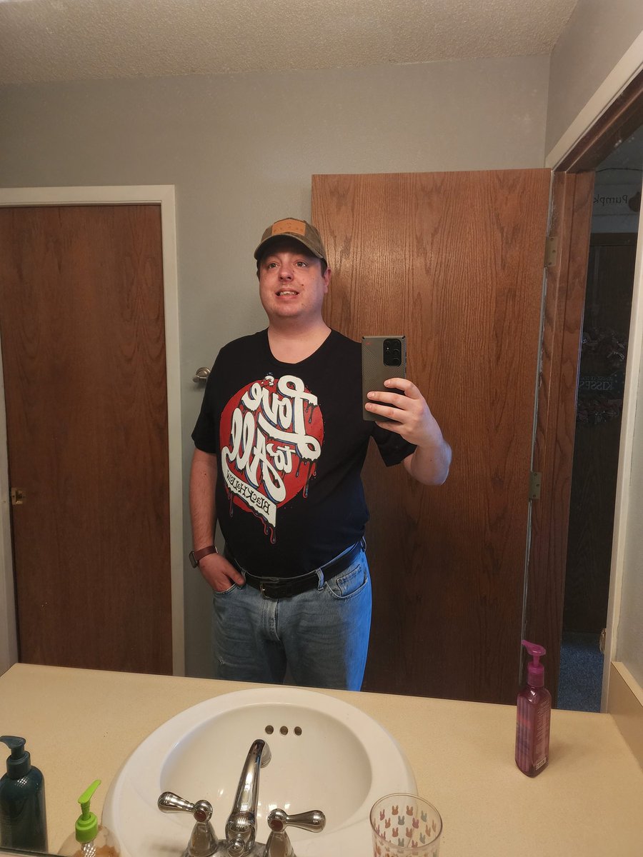 Bembenek 37 🍺 #forever41cajun tweet media