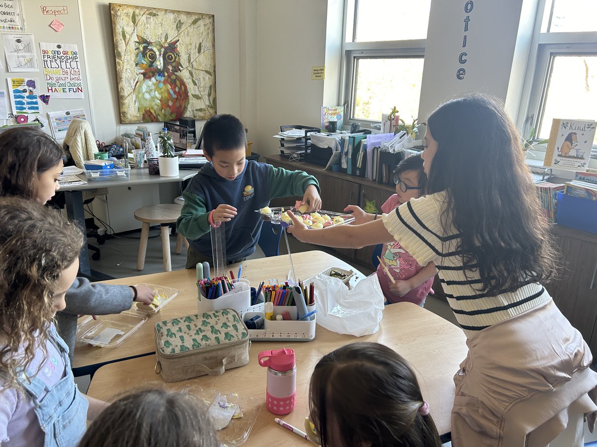 In celebration of Eid today, students and parents distributed treats in honour of the holiday. Our heartfelt gratitude to the Alabdallat family, the Farhat family, the Tawakol family, the Fotovat family, and the ElOkda family for their generosity. Eid Mubarak! #HalifaxGrammar