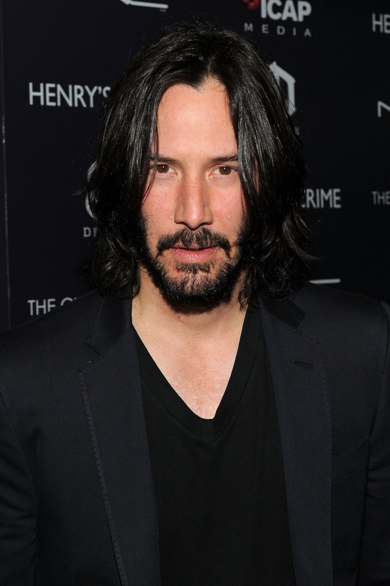Keanu Reeves attended the Cinema Society with DeLeon Tequila and Moving Pictures Film &amp; Television screening at Landmark's Sunshine Cinema on April 4, 2011 in New York City.
Video youtu.be/IKETYbAP9GY