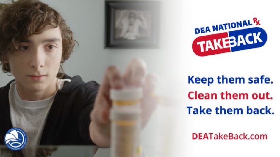 Looking to clean out that #medicine cabinet of any #expired, #unused and #unneeded #prescriptions and #medications? 💊 Join the #DEANewYork for #TakeBackDay on Saturday, April 27th from 10am-2pm. For more info and locations visit: bit.ly/35JM1tL #DEA #NewYork