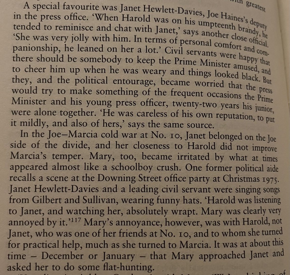 Ben Pimlott’s book #HaroldWilson says below on Janet Hewlett-Davies: “In terms of personal comfort and companionship he leaned on her a lot”. It goes on to say Wilson’s wife Mary “became irritated by what at times appeared almost like a schoolboy crush”. @patrickkmaguire⁩