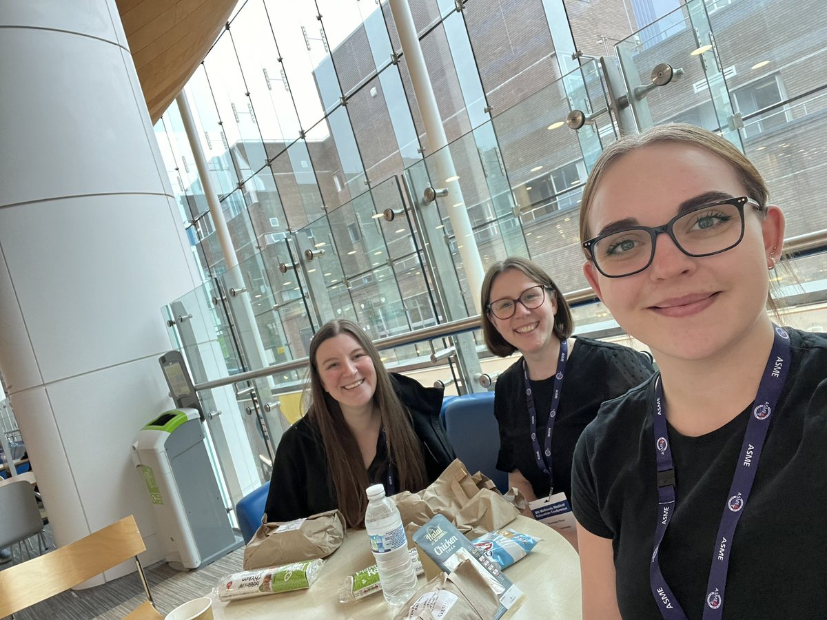 Had a fab day at the ASME midlands medicine conference today with my awesome colleagues @RachaelEllen_ and @Ash_E_Steph running our Chatting Nonsense generative AI workshop! Thanks to everyone involved 🏫📚