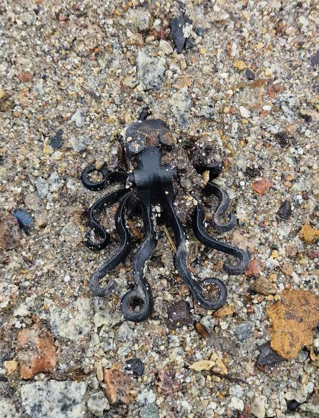 Another octopus from the great Lego spill of 1997 has just turned up! It was found today by 13-year-old Liutauras on the shores of the ancient Cornish market town of Marazion and is one of 4,200 Lego octopuses lost to the sea 27 years ago. Many thanks to Vytautas Cemolonskas for