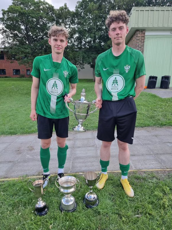 Happy birthday to the youngest Kenno today, celebrated by winning with @Army1MERCIAN in the @Armyfa1888 Cup Semifinal. RTR to come in the final! Well done mate. #SFSH @MercianRegiment