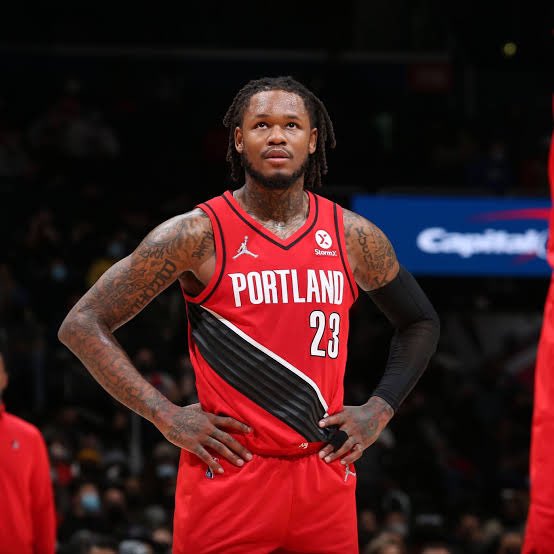 9 sezon NBA’de forma giyen ve geçen sezon Avrupa'da AEK forması da giyen Ben McLemore, tecavüz ve diğer cinsel suçlar işlediği iddiasıyla tutuklanıp ceza evine gönderildi.