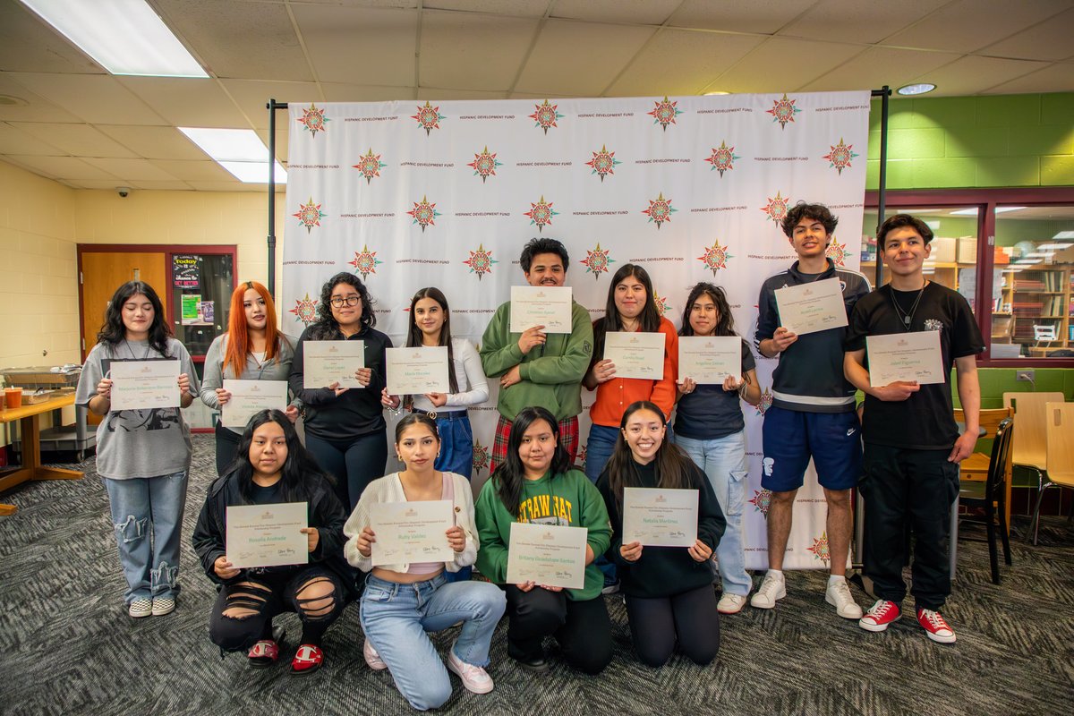 kcpublicschools's tweet image. We just had 43 KCPS students net almost $100,000 in @HDFKC scholarships!

Congratulations to these amazing scholars from @KCPS_East, @KCPS_Northeast, @KCPS_Lincoln &amp;amp; @KCPS_Paseo!

Check out HDFKC.org for info on the next cycle of scholarships.