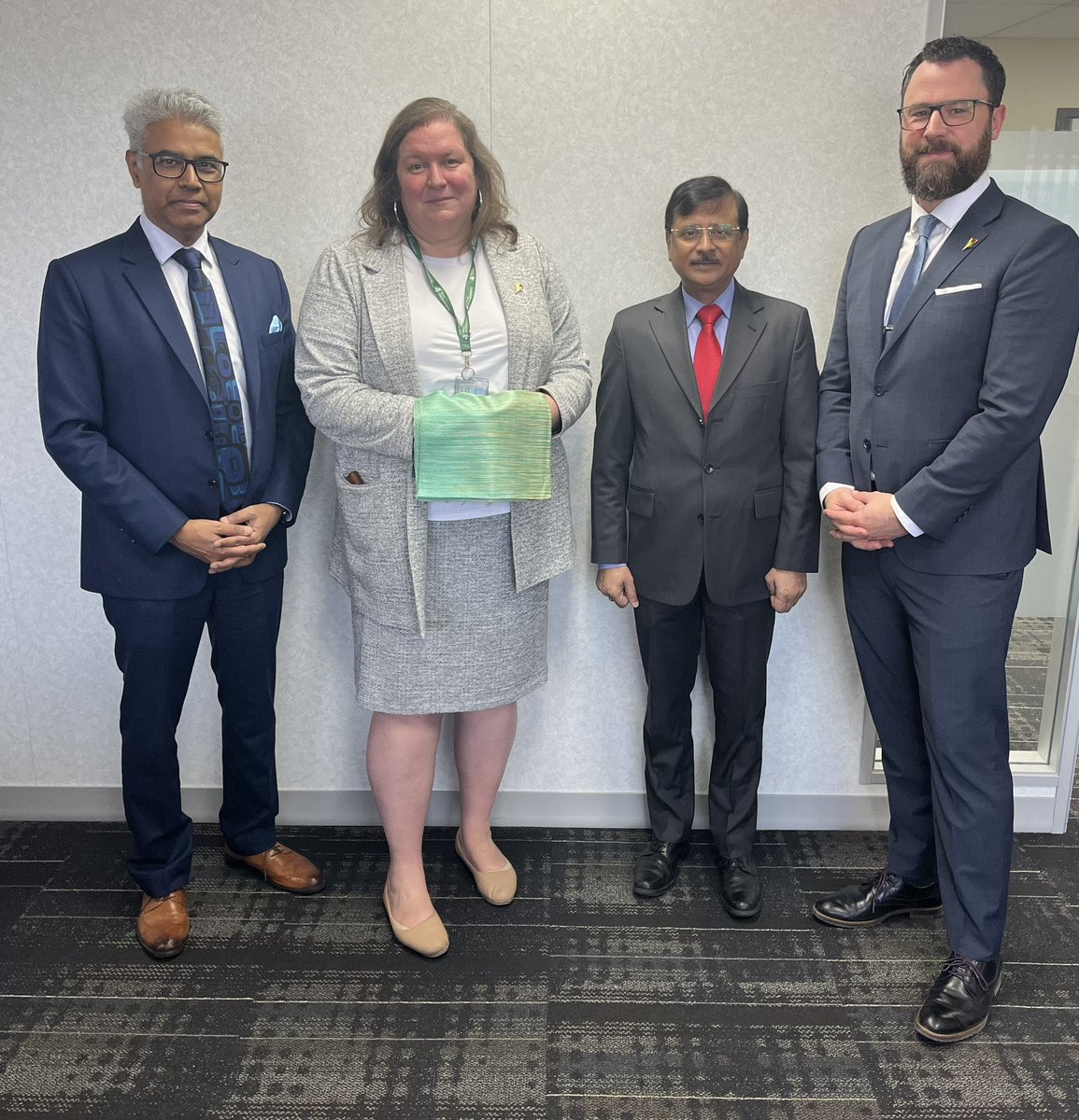 High Commissioner Sanjay Kumar Verma @HCI_Ottawa & CG had meetings with @DavidMaritSK; Provincial Secretary @SaskMLA & Deputy Minister Richelle Bourgoin. Discussions focussed on Agro-trade; Agritech; post harvest tech; mobility of skilled people; student issues.