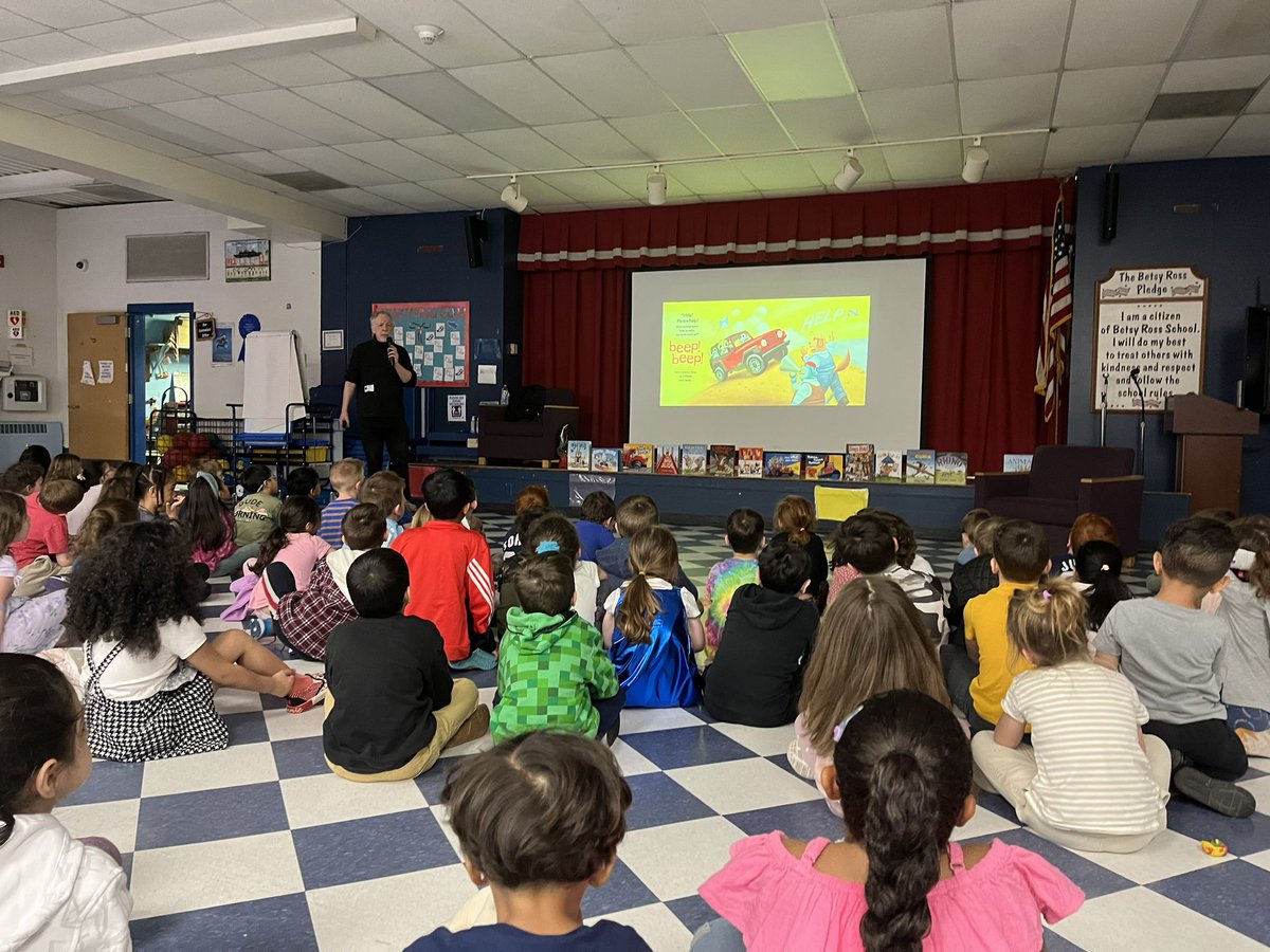 At Betsy Ross Elementary, our students had an amazing time learning about publishing and making books with author and illustrator, Daniel Kirk! Thank you MSF for making this experience possible. @_TheMSF_ @BetsyRossMahwah
