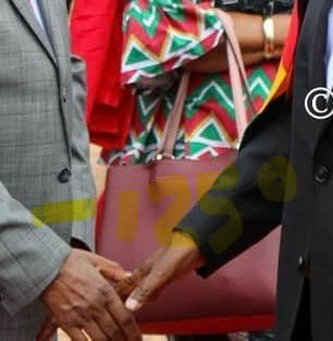 This ranks as the COLDEST HANDSHAKE since Mugabe shook hands with Tutu. -125•c @zanupf_patriots @nickmangwana @dhonzamusoro007 @KMutisi @ZANUPF_Official @Varakashi4ED