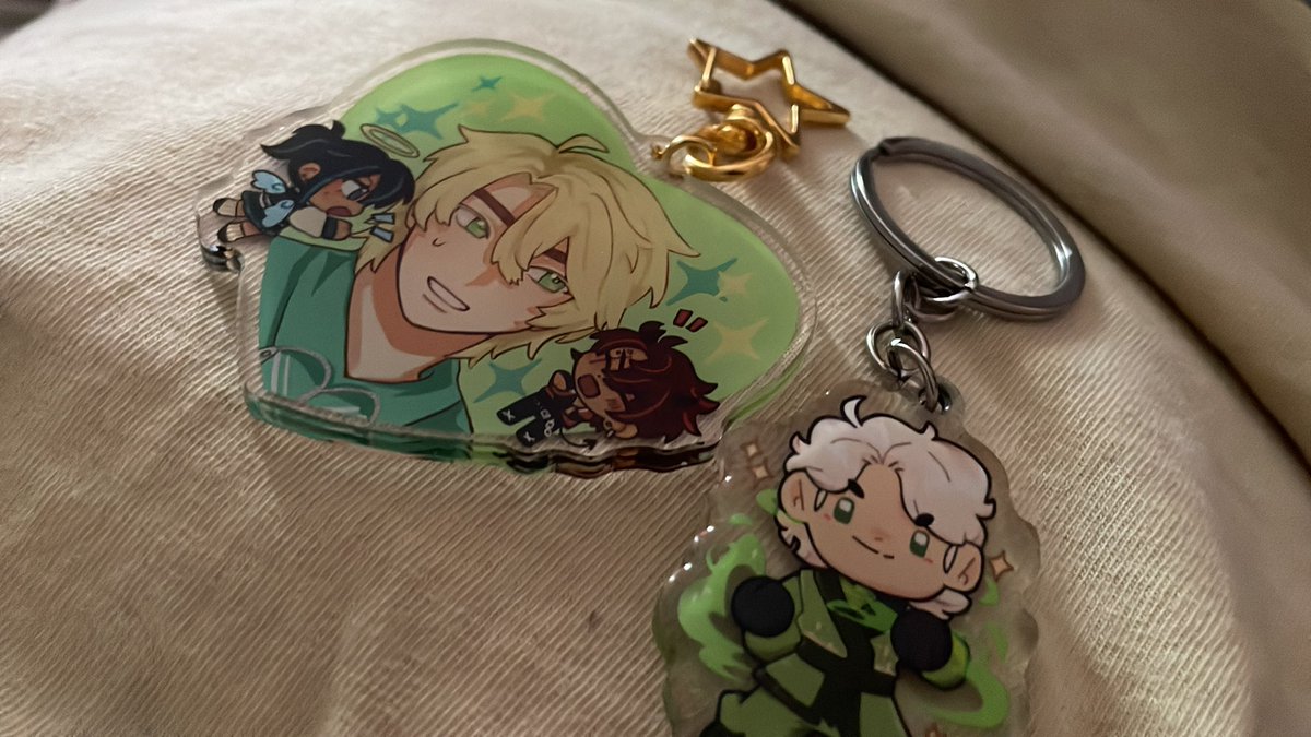 Now I’m waiting for my @kamiiemii  to grow the Lloyd Keychain obsession 
My @keedy_0o4  order came in and I’m just obsessed so cute 🥺💚