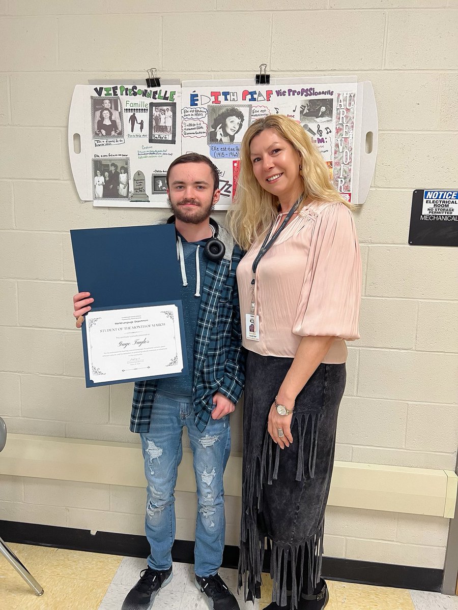 Congrats to Ms. Susan Sun on being voted CCS WL Teacher of the Month and Gage Taylor (Gray’s Creek High School) Student of the Month!!! 👍💐🏆 @WestoverHS @CumberlandCoSch