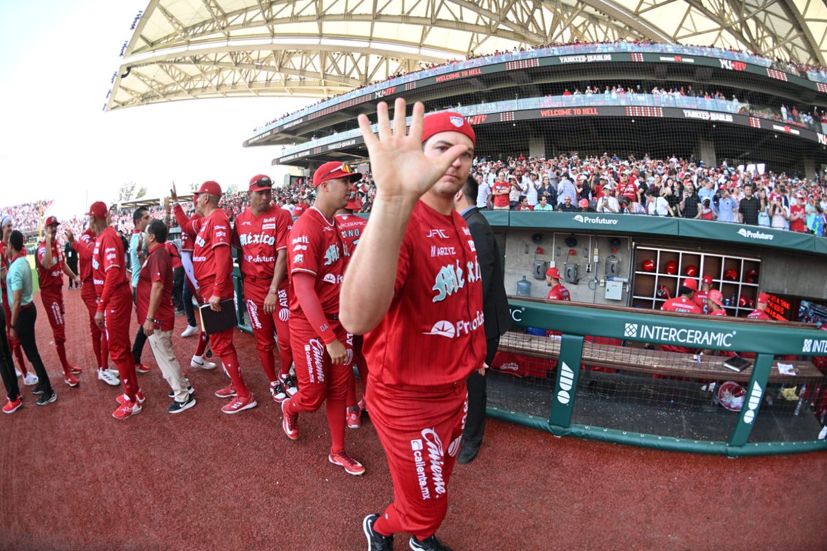 irvingrf's tweet photo. Trevor Bauer seguiría siendo el abridor de @DiablosRojosMX para el juego inaugural en casa ante Tigres de Quintana Roo dependiendo de cómo se sienta hoy miércoles tras el ligero bullpen que lanzó ayer, afirmó el manager Lorenzo Bundy ☝️ https://t.co/NMgWh9bR5K