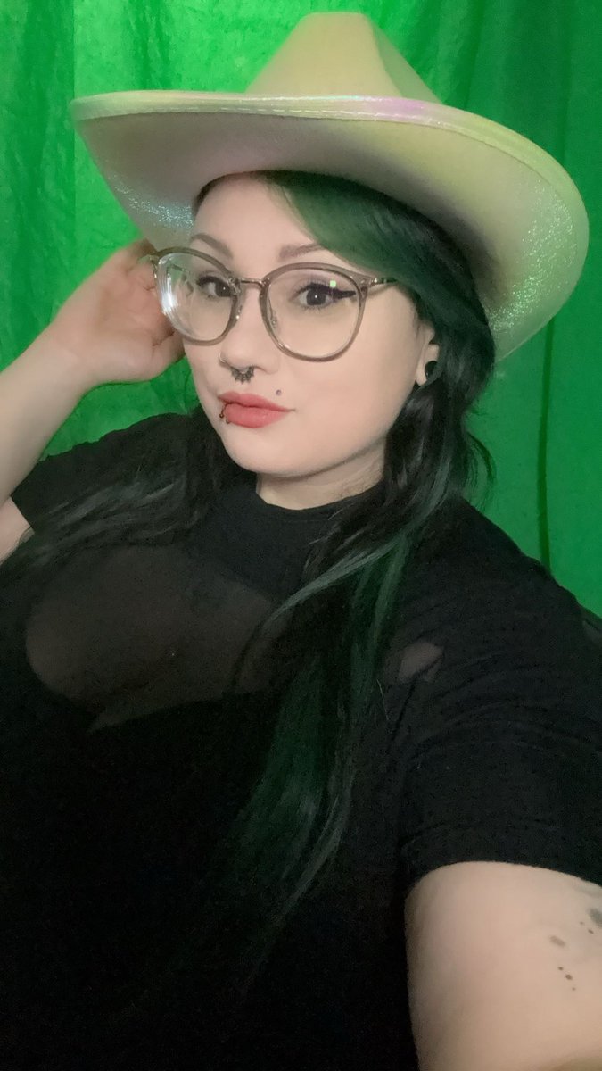 🚨LIVE NOW!🚨 It’s yeehaw time! 🤠 @MTG_Arena #MTGThunder Streamer Event starts now! twitch.tv/GrimTutorsMTG