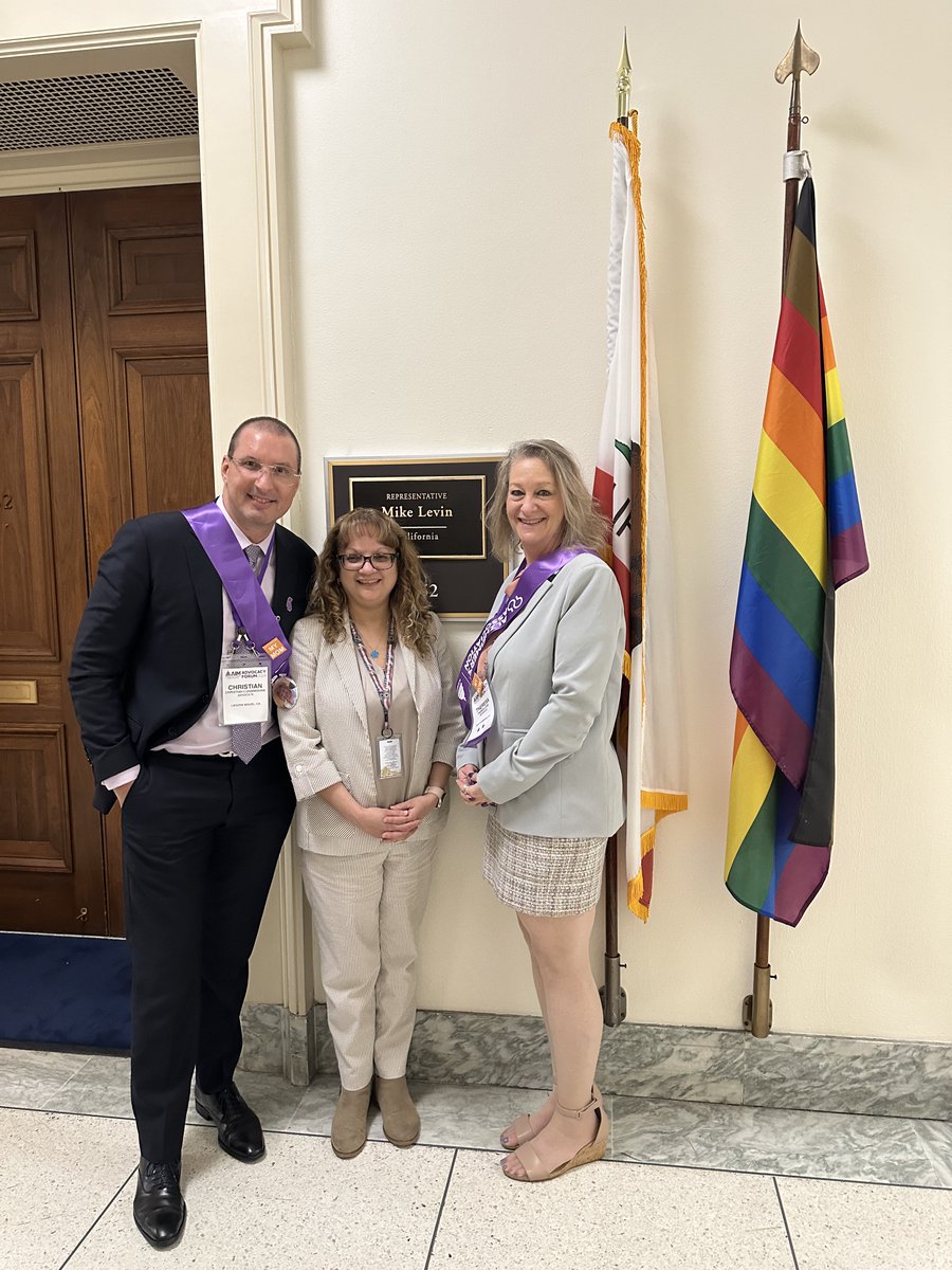 Thank you Lylian from @repMikeLevin.'s staff for meeting with us to talk about more research funding, early diagnosis, provider training & BOLD grants. Thank you for all your support already! We are not done! We need to #ENDALZ @SoCalAlzAdvoc @alzassociation @ALZIMPACT #AlzForum