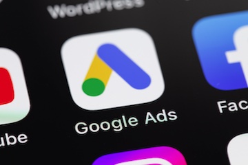 Google Ads revamps! New metrics like 'top ads' bring clarity to ad visibility. Strategy overhauls might be next. 

Dive in: bit.ly/4aoARae 📊✨ 

#GoogleAdsUpdate #AdVisibility #MarketingStrategies