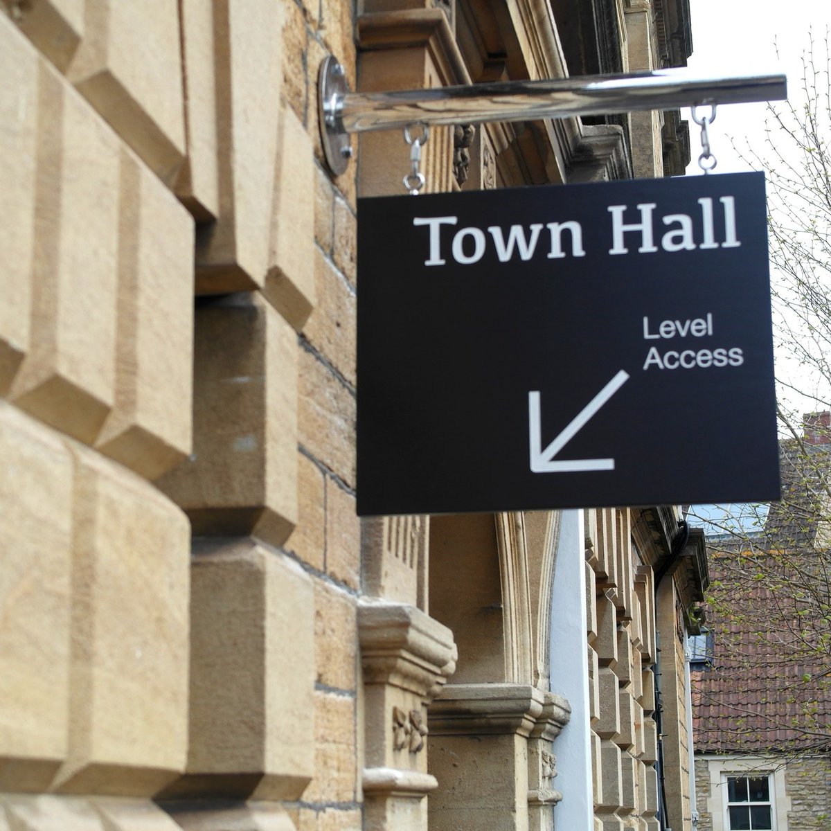 📆 Join us on Wednesday 17th April at 6.30pm at the town hall for the next Frome Town Council meeting. ❗Please note the earlier start time. ➡️ Book your space for the meeting on 17th April - bit.ly/booking-ftc-me… ➡️Read the agenda and appendices - frometowncouncil.gov.uk/event/council-…