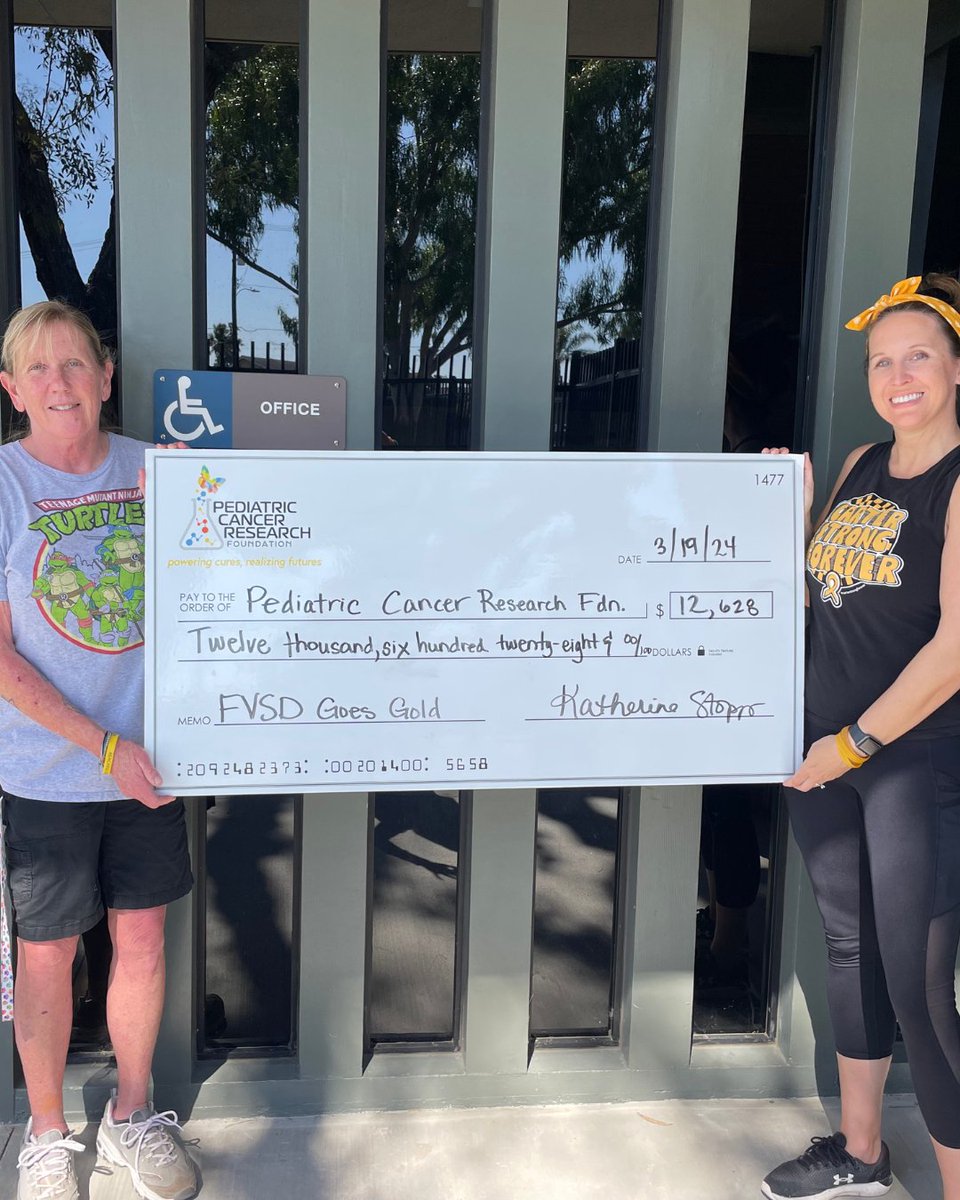 A heartfelt thank you to Talbert Middle School for hosting 'Coins for Carter' & to @FVSDSchools for their support! Together, they raised $12,628 for pediatric cancer research, which is equivalent to over 250 hours of research. Their generosity is making a real impact!🎗️