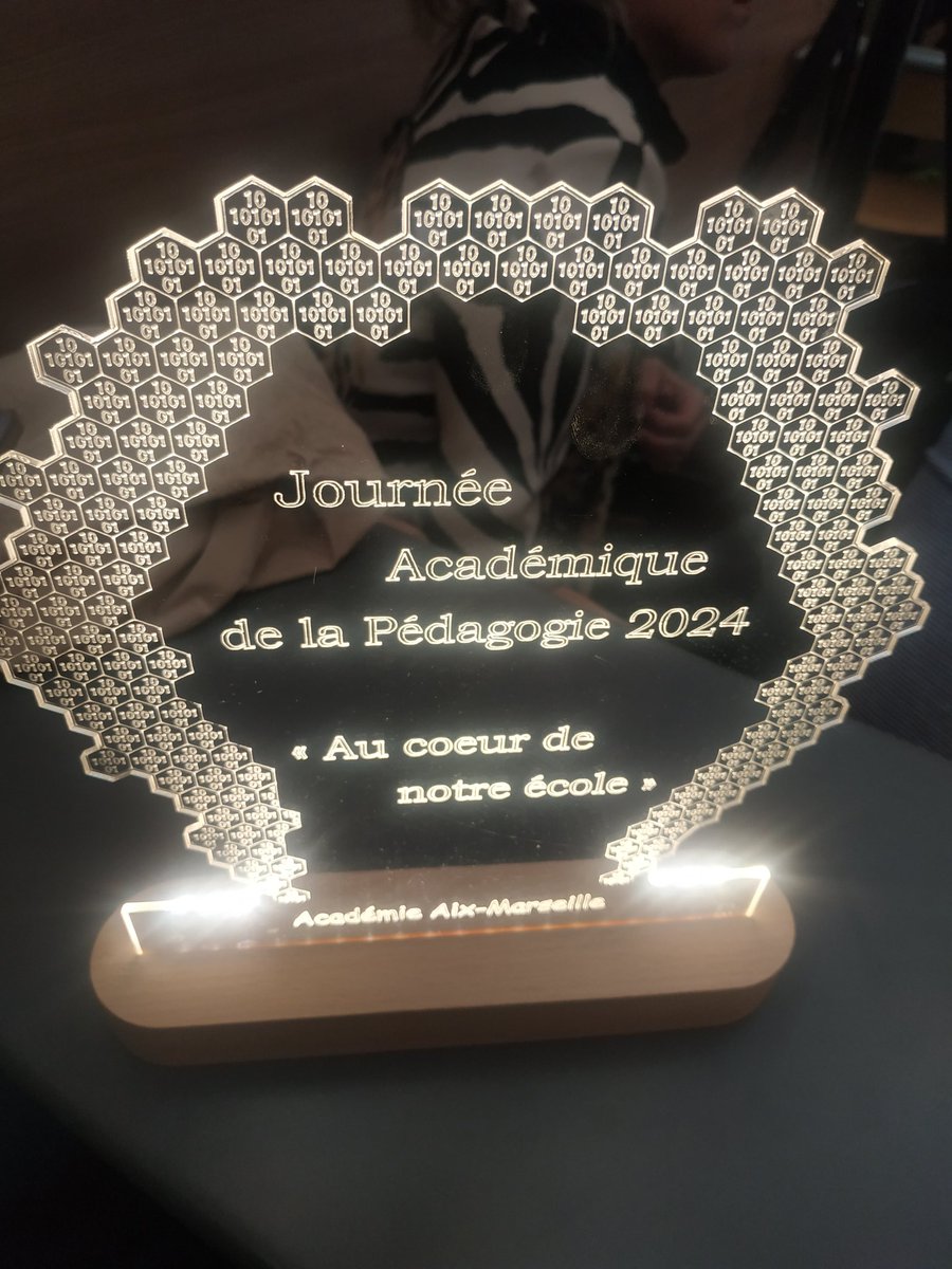 Hervé Bertocchi (@hervebertocchi) on Twitter photo Très honoré de recevoir pour le lycée Sévigné de Gap le prix du public pour la Journée Académique de la Pédagogie 2024 avec Elsa Ortu, professeure d'italien pour le projet "Réalité virtuelle en langues vivantes pour les pros !" <a href="/DSDEN05/">DSDEN des Hautes-Alpes</a> <a href="/AcAixMarseille/">Acad. Aix-Marseille</a> <a href="/LyceeSevigneGap/">Lycée_Sévigné_Gap</a> Très honoré de recevoir pour le lycée Sévigné de Gap le prix du public pour la Journée Académique de la Pédagogie 2024 avec Elsa Ortu, professeure d'italien pour le projet "Réalité virtuelle en langues vivantes pour les pros !" <a href="/DSDEN05/">DSDEN des Hautes-Alpes</a> <a href="/AcAixMarseille/">Acad. Aix-Marseille</a> <a href="/LyceeSevigneGap/">Lycée_Sévigné_Gap</a>
