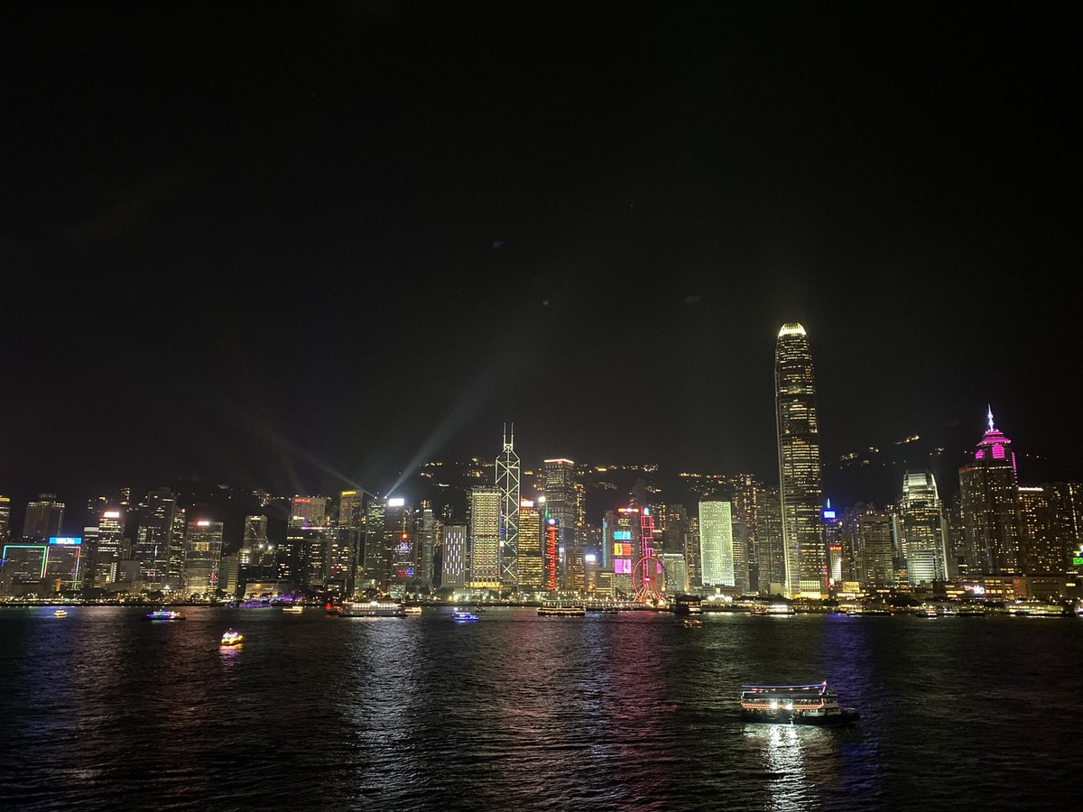 Light show at Victoria Harbor in Hong Kong tonight! 😍🤩